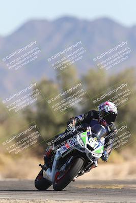 media/Nov-02-2025-CVMA (Sun) [[337aff29ab]]/Race 8-Formula Lightweight Twins Shootout/